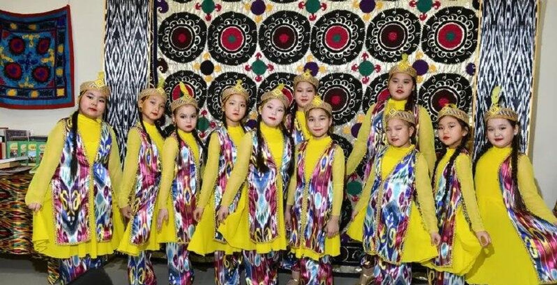 Фестиваль Дни узбекской культуры стартовал в российском городе Омске - Sputnik Узбекистан, 1920, 12.02.2026