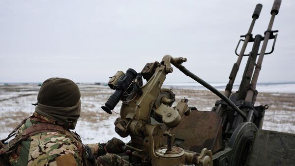 Российский военнослужащий в зоне СВО - Sputnik Узбекистан