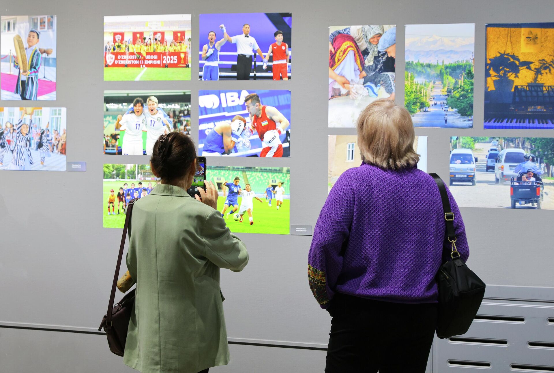 Тошкент Фотосуратлар уйида фотороссомлар ва ҳаваскорлар қўшма кўргазмаси очилди - Sputnik Ўзбекистон, 1920, 12.02.2026