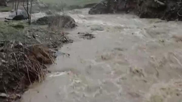 В Фаришском районе Джизакской области сошел селевой поток - Sputnik Узбекистан
