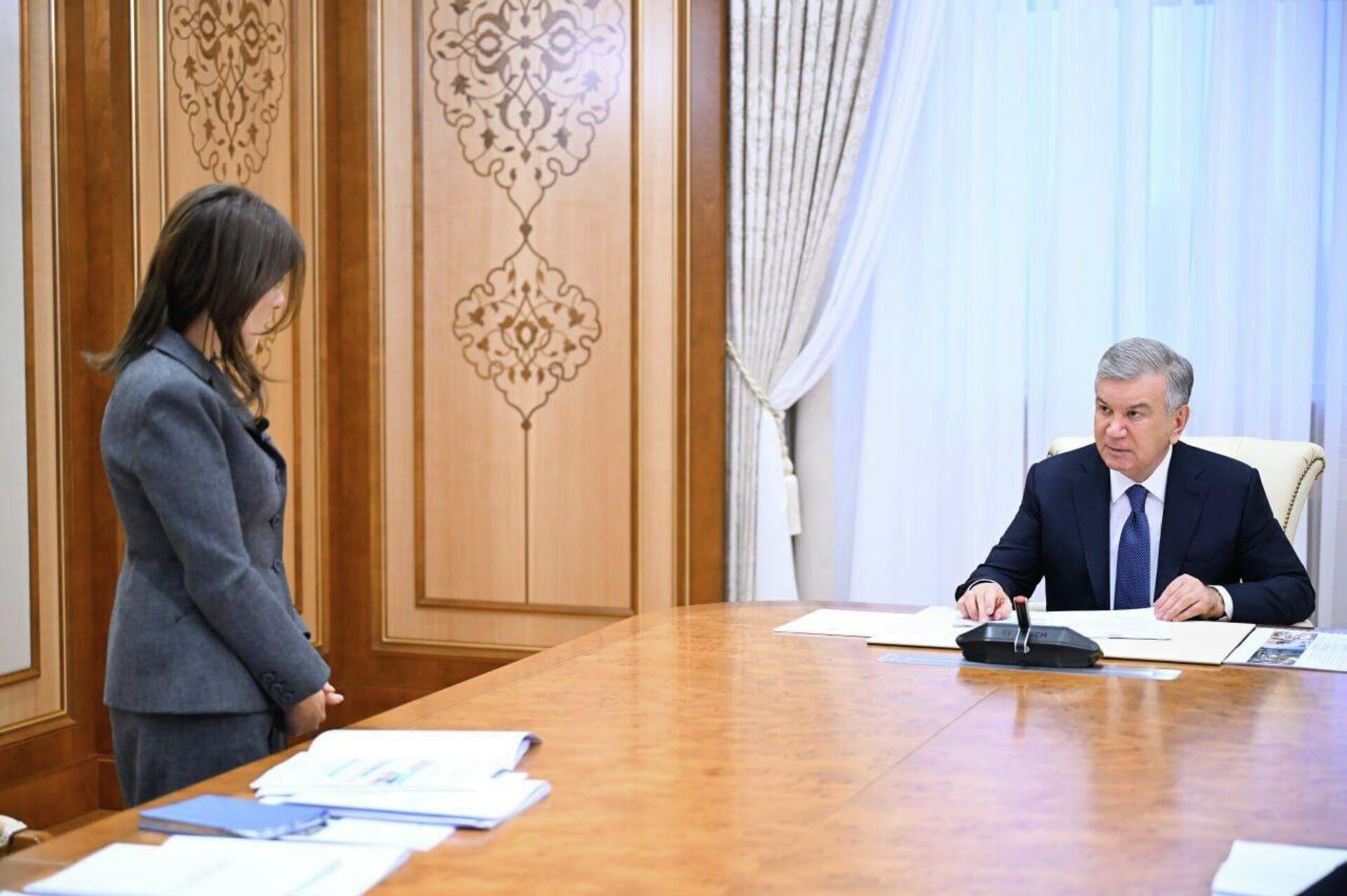 Шавкат Мирзиёев ознакомился с планами развития креативной экономики и культуры. - Sputnik Узбекистан, 1920, 13.02.2026