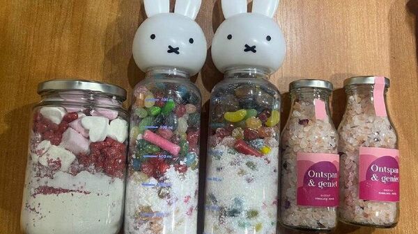 🟠 Таможенники в аэропорту Ташкента совместно с СГБ пресекли ввоз наркотиков под видом сладостей - Sputnik Узбекистан