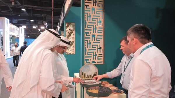 На выставке Makkah Halal Forum 2026 предприниматели из Узбекистана представляют свою продукцию - Sputnik Ўзбекистон
