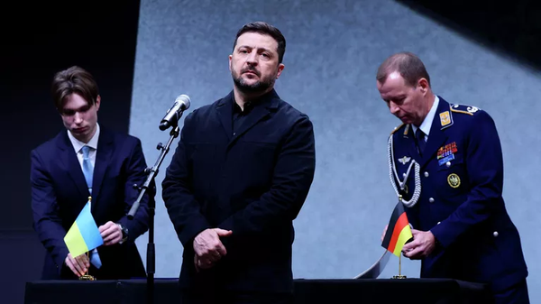 Владимир Зеленский на Мюнхенской конференции по безопасности - Sputnik Ўзбекистон