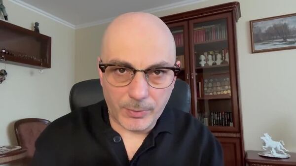 Когда хамство становится единственной политической линией, становится уже безнадежно, — Армен Гаспарян рассказал @SputnikLive о том, что стоит за нахальными комментариями Зеленского в адрес Орбана - Sputnik Узбекистан