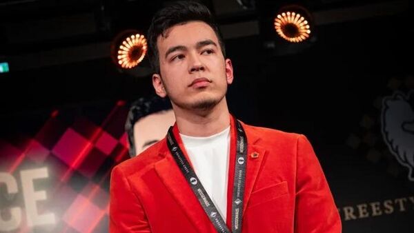 Нодирбек Абдусатторов занял третье место на чемпионате мира по шахматам FIDE Freestyle Chess World Champion - Sputnik Узбекистан