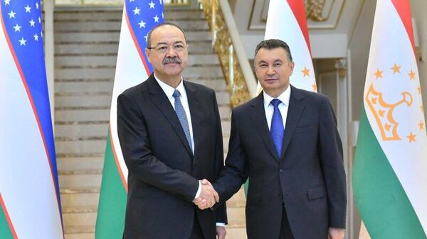 13-е заседание Межправительственной комиссии по торгово-экономическому сотрудничеству Таджикистана и Узбекистана
 - Sputnik Узбекистан