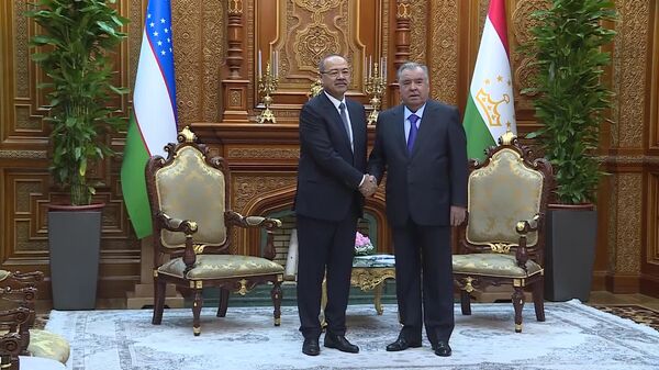 Президент Таджикистана принял премьер-министра Узбекистана в Душанбе, сообщает Ховар - Sputnik Узбекистан