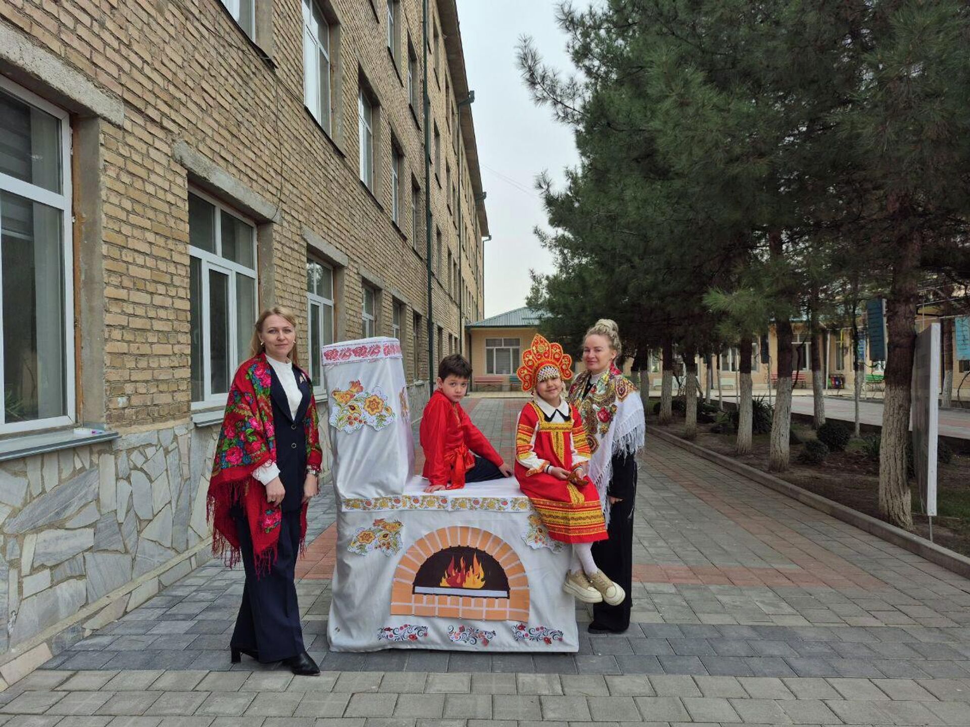 В Самарканде празднуют Масленицу - Sputnik Узбекистан, 1920, 18.02.2026