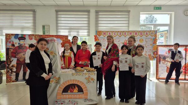 В Самарканде празднуют Масленицу - Sputnik Узбекистан