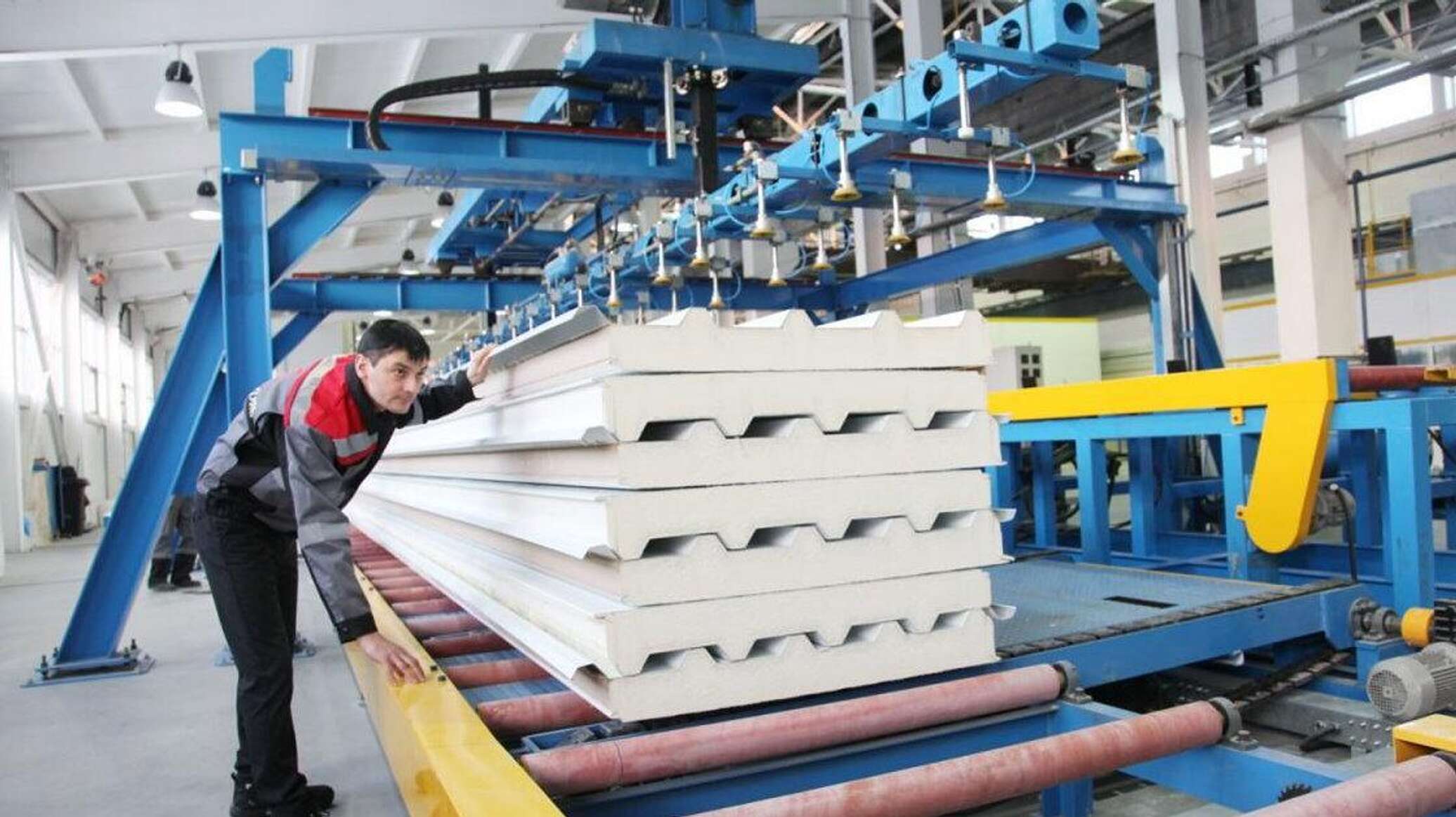 Сэндвич-панели, краски и холодильники — ЕЭК поддержит четыре кооперационных проекта