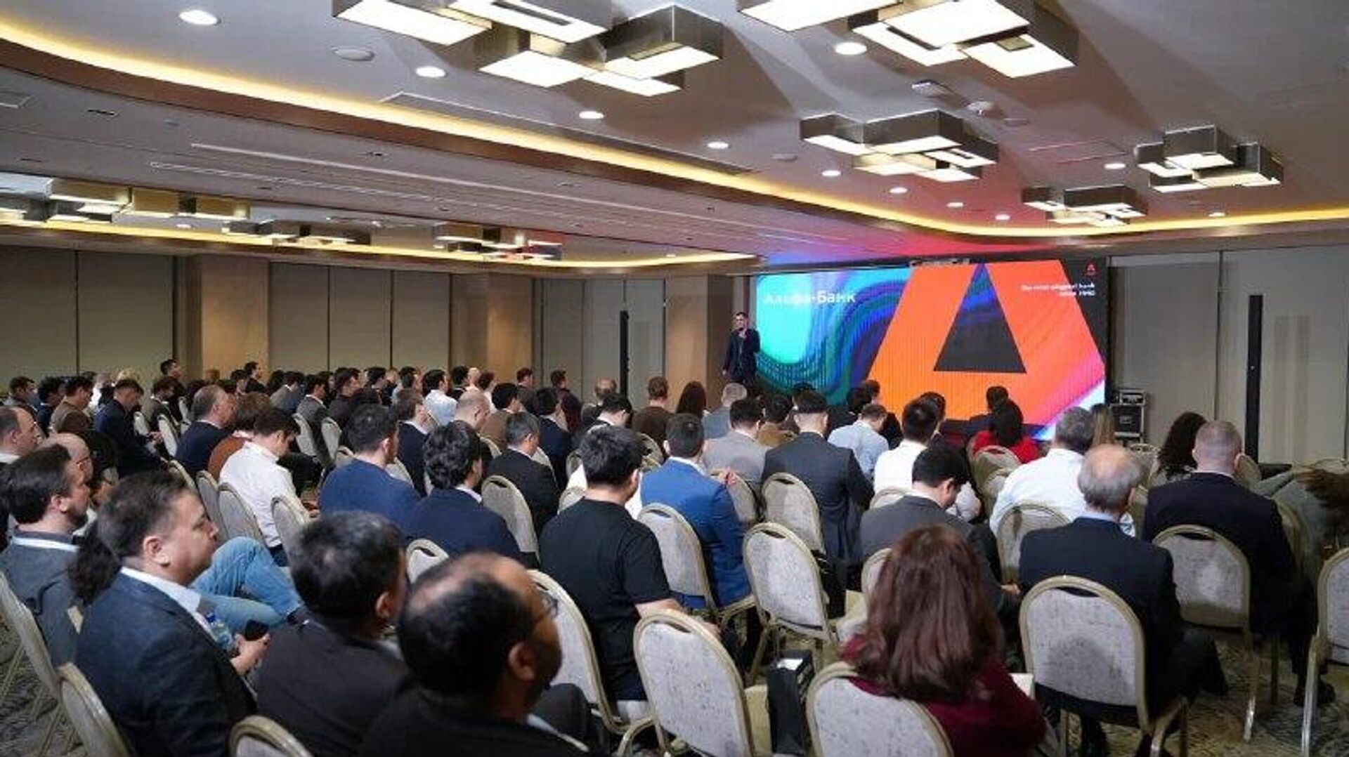 Российский банк провел первое мероприятие по ИИ для банковского сектора Узбекистана Российский банк провел первое мероприятие по ИИ для банковского сектора Узбекистана - Sputnik Узбекистан, 1920, 20.02.2026