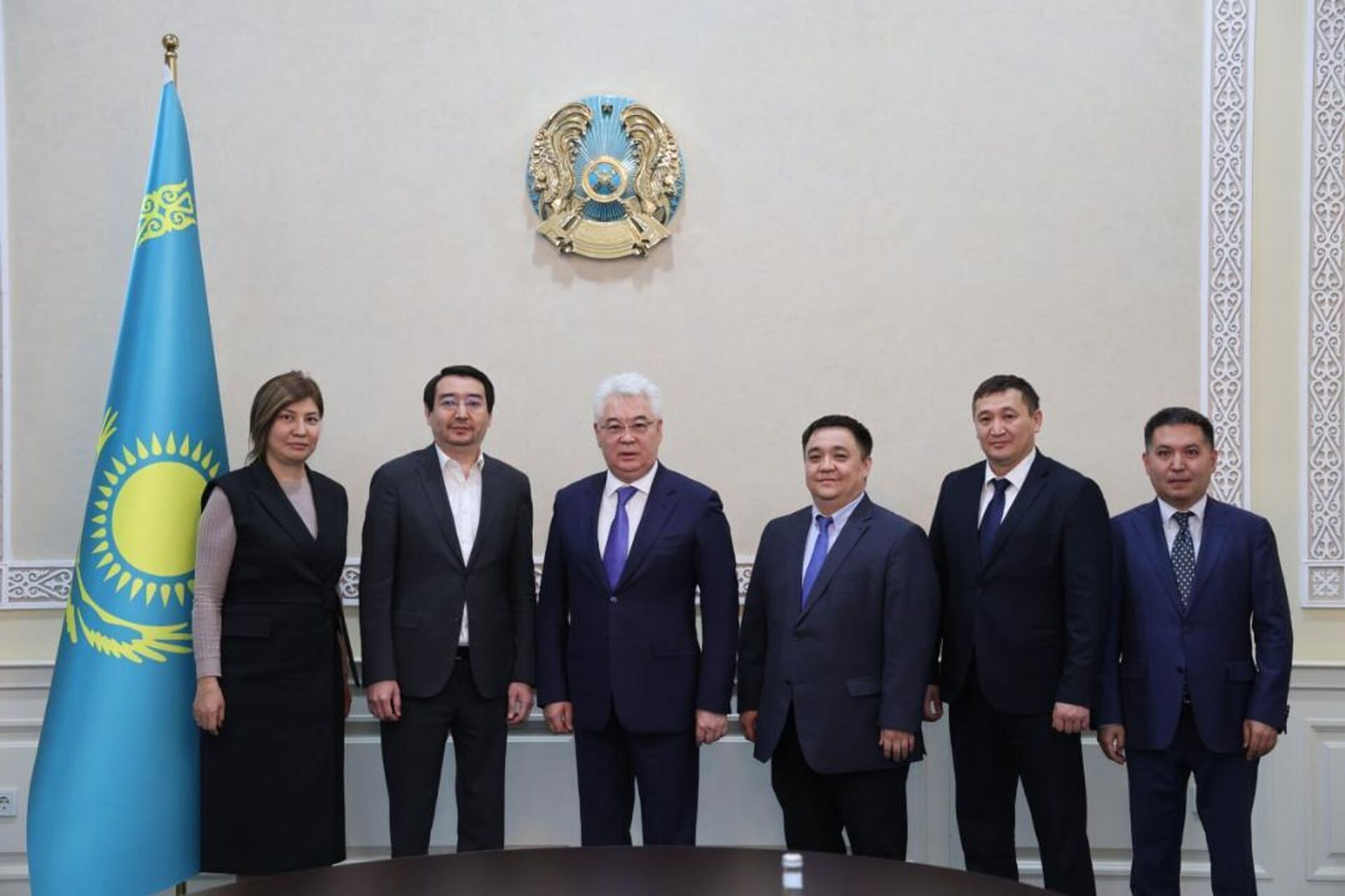 Встреча посла Казахстана в Узбекистане Бейбута Атамкулова с Представителем Правления АКБ Tenge Bank Бейбитом Фалеевым. - Sputnik Узбекистан, 1920, 21.02.2026