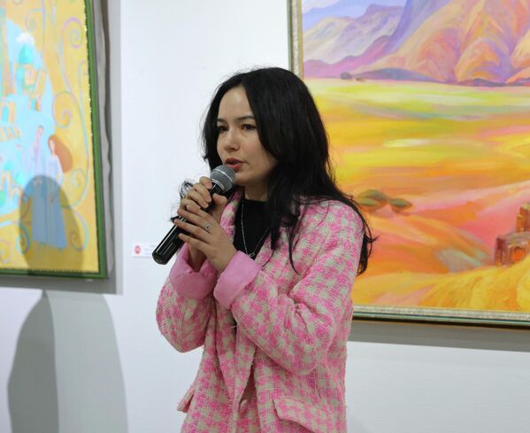 Отчетная выставка преподавателей кафедры Монументальной живописи Республиканской специализированной школы-интерната искусств Ритм присутствия - Sputnik Узбекистан