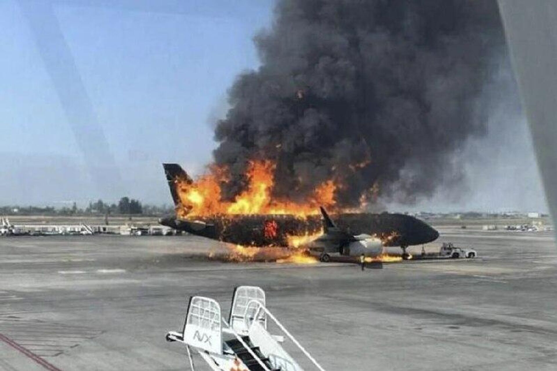 Мексика охвачена беспорядками после убийства силовиками главы крупного наркокартеля Новое поколение Халиско (CJNG) Эль Менчо - Sputnik Ўзбекистон, 1920, 23.02.2026