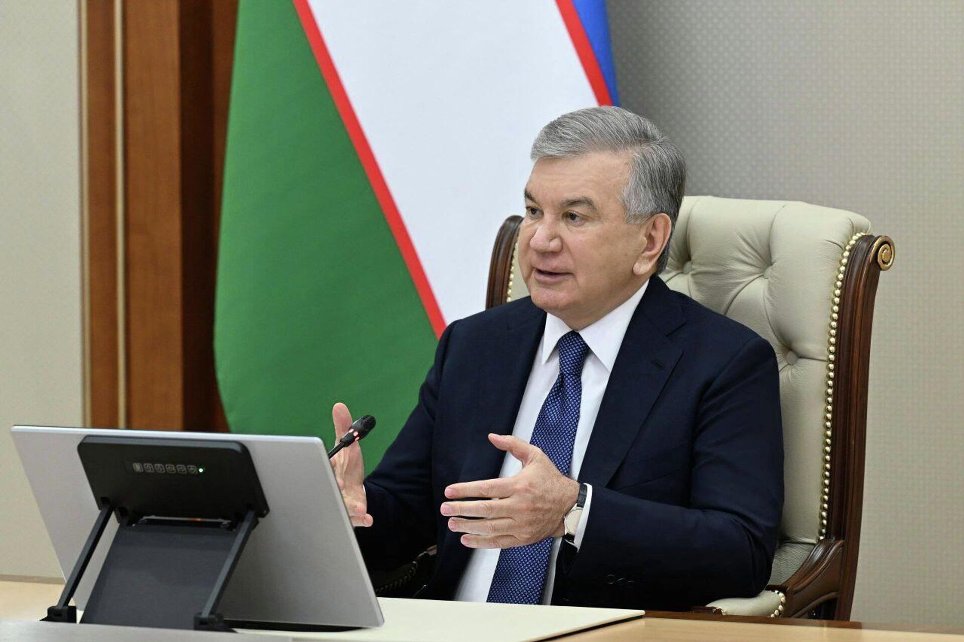 Мирзиёев проверил работу Узбекнефтегаза - Sputnik Узбекистан, 1920, 24.02.2026
