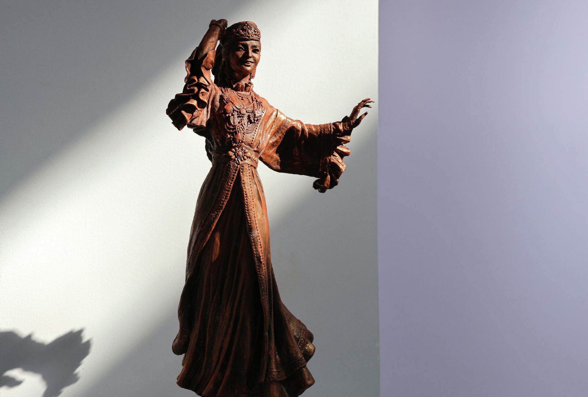 “Энг яхши ҳайкалтарошлик асари” танлов кўргазмаси  - Sputnik Ўзбекистон, 1920, 24.02.2026