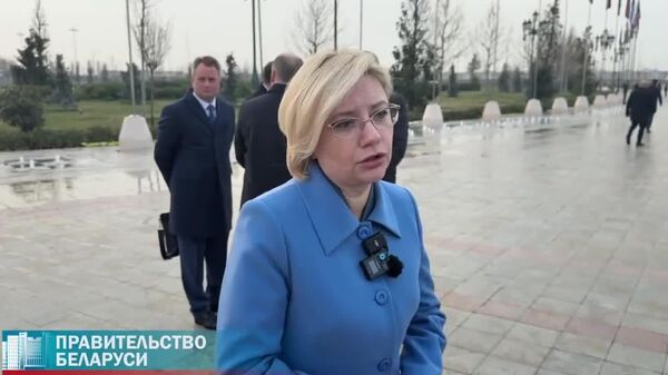 Каждая четвертая майка, произведенная в Беларуси, сделана из узбекского хлопка, заявила председатель концерна Беллегпром Надежда Лазаревич - Sputnik Узбекистан