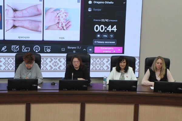 Студенты-медики Самарканда и Беларуси обсудили аэрозольные инфекции и провели интеллектуальный поединок Студенты-медики Самарканда и Беларуси обсудили аэрозольные инфекции и провели интеллектуальный поединок - Sputnik Узбекистан