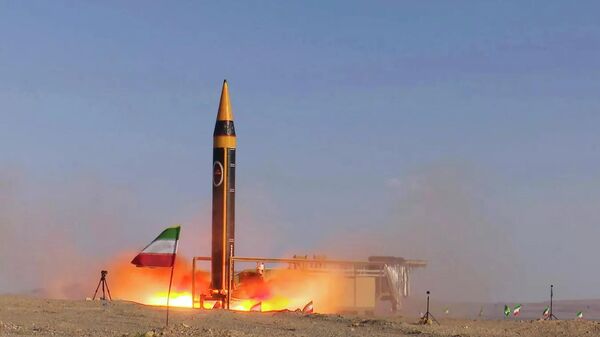 Zapusk iranskoy raketi Xorremshexr-4. Arxivnoe foto
 - Sputnik O‘zbekiston