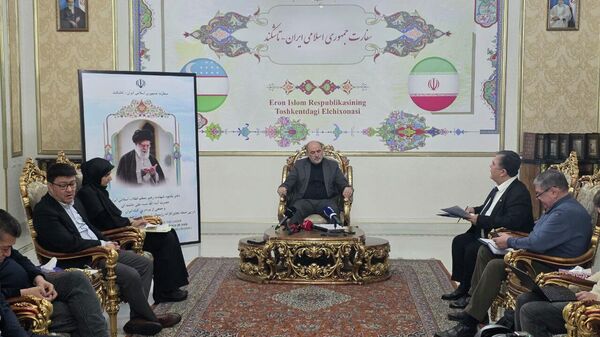 Посол Ирана в Узбекистане Мохаммад Али Искандари - Sputnik Узбекистан