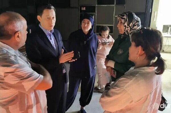 Дипломаты Узбекистана помогли обеспечить 91 соотечественника, застрявшего в Дохе, жильем, сообщает ИА Дунё - Sputnik Узбекистан