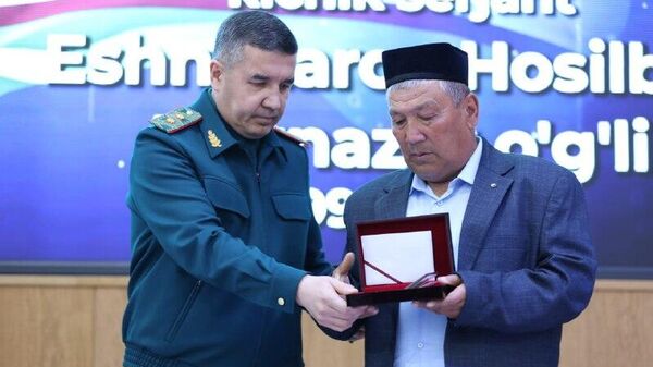 Semye pogibshego Xosilbeka Eshnazarova podarili trexkomnatnuyu kvartiru - Sputnik O‘zbekiston