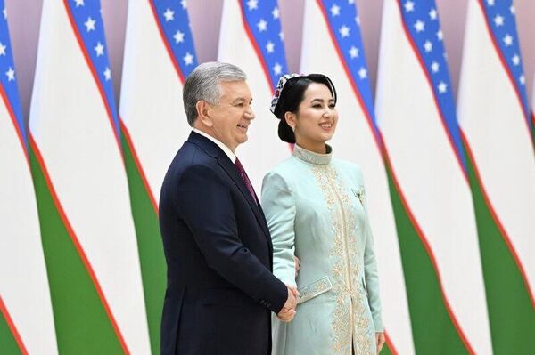 🟠Президент Узбекистана вручил женщинам высшие государственные звания, ордена и медали - Sputnik Узбекистан