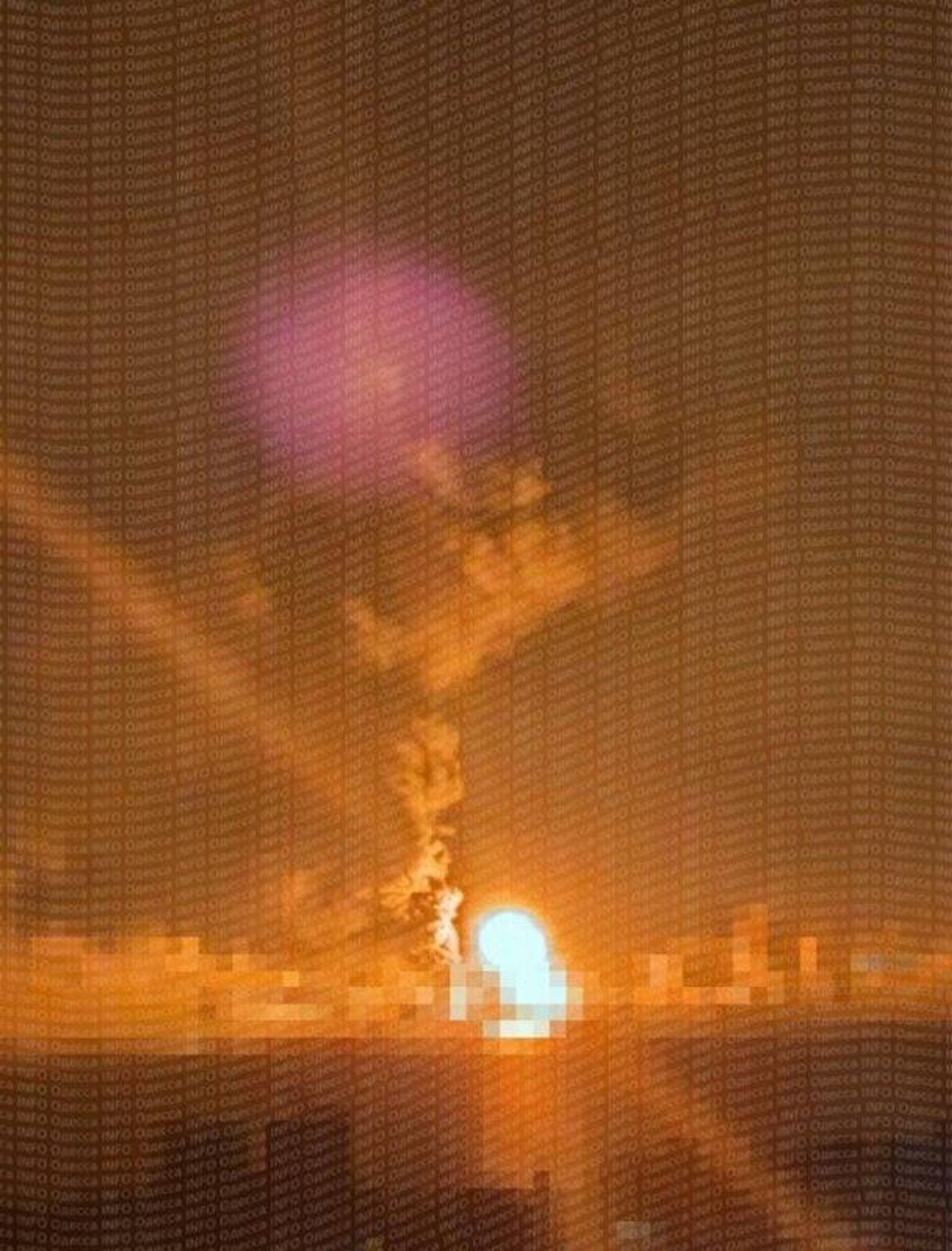 Серия мощных взрывов раздалась в Одессе и Киеве минувшей ночью - Sputnik Узбекистан, 1920, 07.03.2026