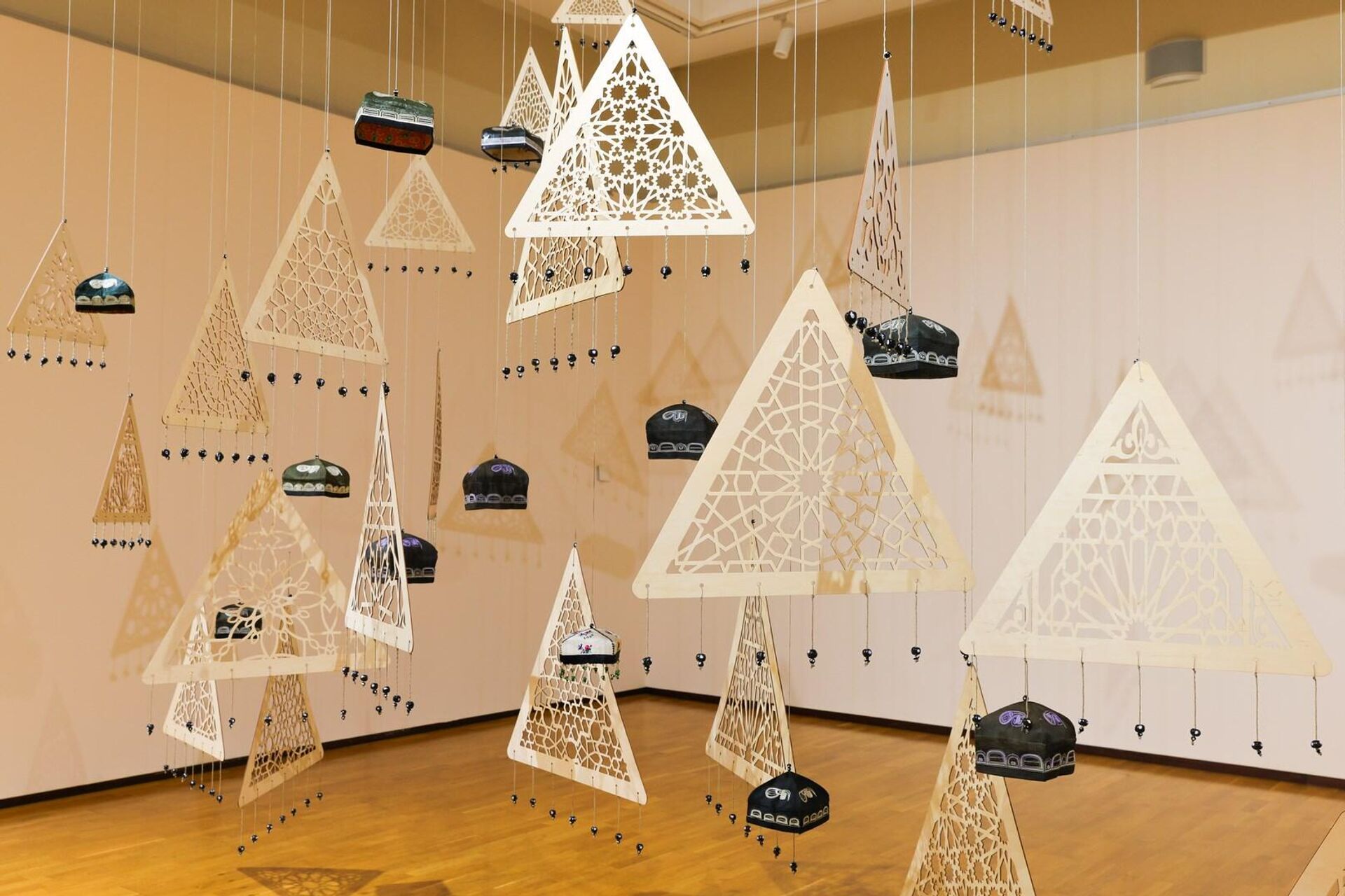 Выставка Сердце, устремлённое в полет в Ташкенте - Sputnik Ўзбекистон, 1920, 08.03.2026