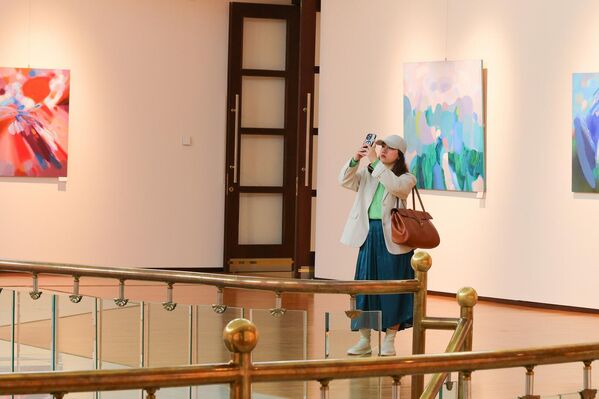 Выставка Сердце, устремленное в полет в Ташкенте - Sputnik Узбекистан