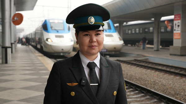 Женское лицо высоких скоростей Афросиаба - Sputnik Узбекистан