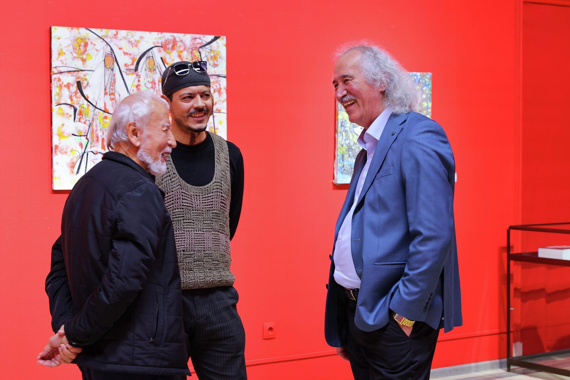 Рассом Aзамат Хатамовнинг “Муза” кўргазмаси - Sputnik Ўзбекистон, 1920, 10.03.2026