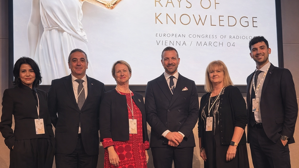 Узбекские специалисты представили научные разработки на Европейском конгрессе радиологии
 - Sputnik Узбекистан