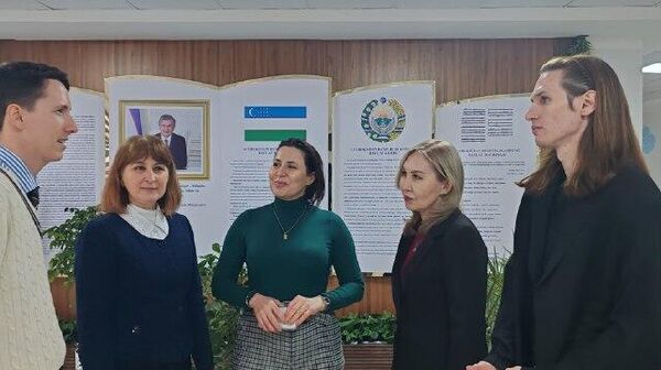 Российские учителя показали новые методы преподавания русского языка в Самарканде - Sputnik Узбекистан