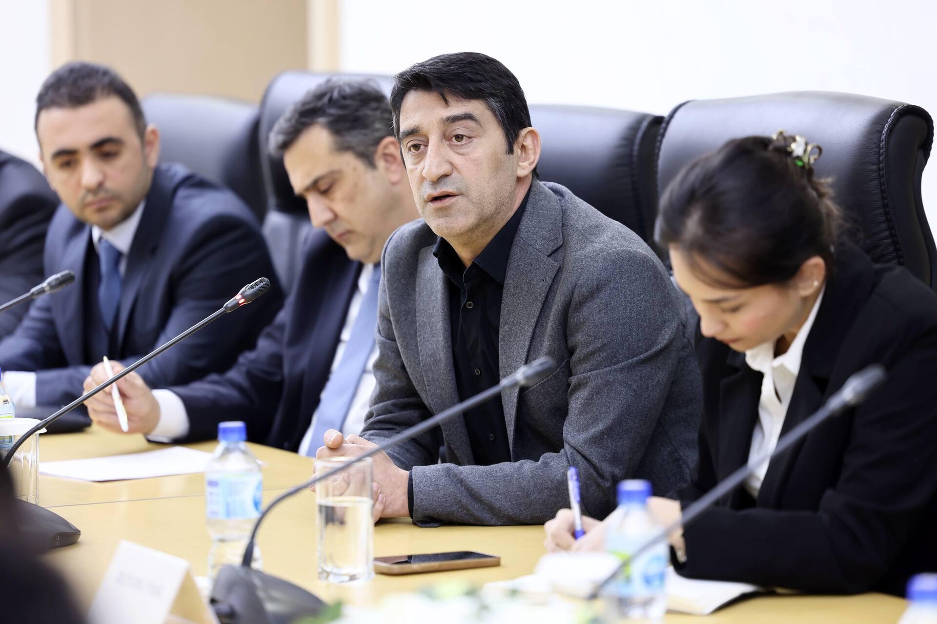 В МИПТ состоялся круглый стол с участием представителей деловых кругов Турции. - Sputnik Узбекистан, 1920, 14.03.2026