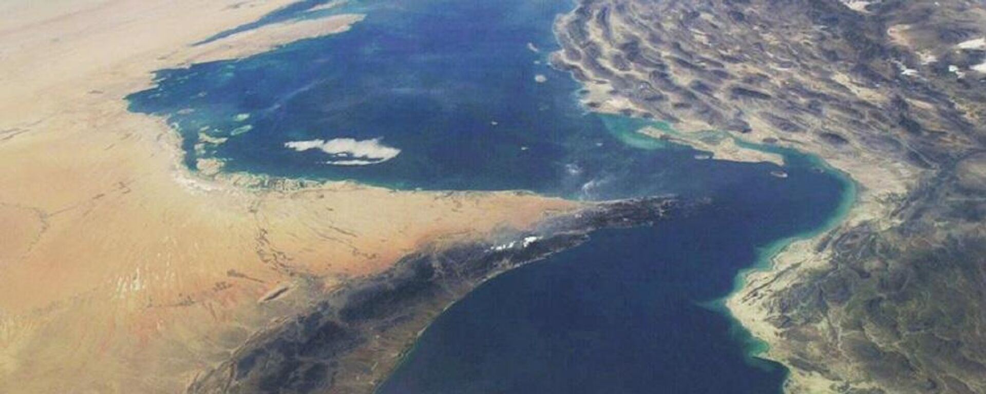 Ормузский пролив - вид из космоса - Sputnik Ўзбекистон, 1920, 14.03.2026