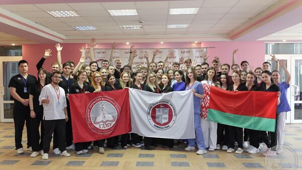 Узбекистанцы участвуют в Международной студенческой олимпиаде по хирургии в Беларуси - Sputnik Узбекистан