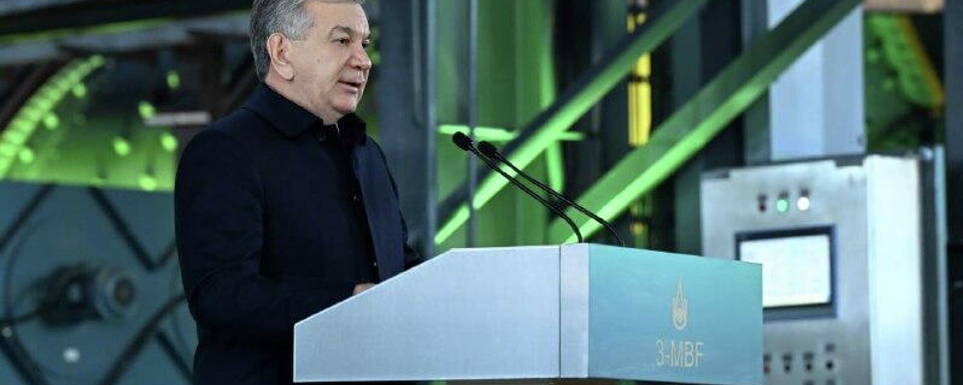 Шавкат Мирзиёев принимает участие в церемонии запуска медно-обогатительной фабрики № 3 - Sputnik Ўзбекистон, 1920, 16.03.2026