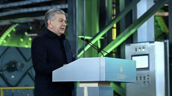 Шавкат Мирзиёев принимает участие в церемонии запуска медно-обогатительной фабрики № 3 - Sputnik Ўзбекистон