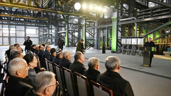 Президент дал старт работе третьей медно-обогатительной фабрики в Алмалыке - Sputnik Ўзбекистон