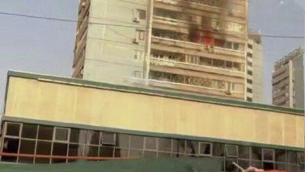 В многоквартирном доме в центре Ташкента произошел пожар - Sputnik Узбекистан