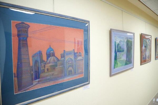 В Совете Федерации РФ открылась художественная выставка, посвященная диалогу культур России и Узбекистана - Sputnik Узбекистан