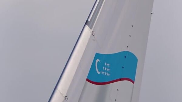 Шавкат Мирзиёев начал визит в Самарканд с посещения Молодежного креативного городка - Sputnik Узбекистан