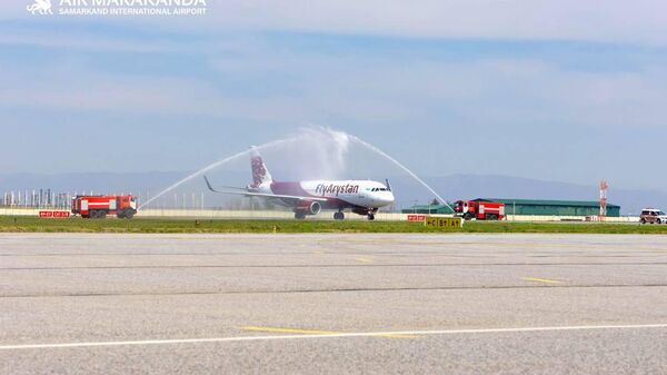 Между Алматы и Самаркандом запущен прямой авиарейс - Sputnik Узбекистан