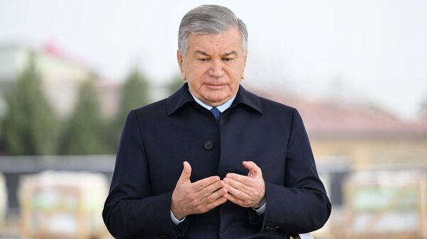 Шавкат Мирзиёев посетил мемориальный комплекс Имама Матуриди - Sputnik Узбекистан