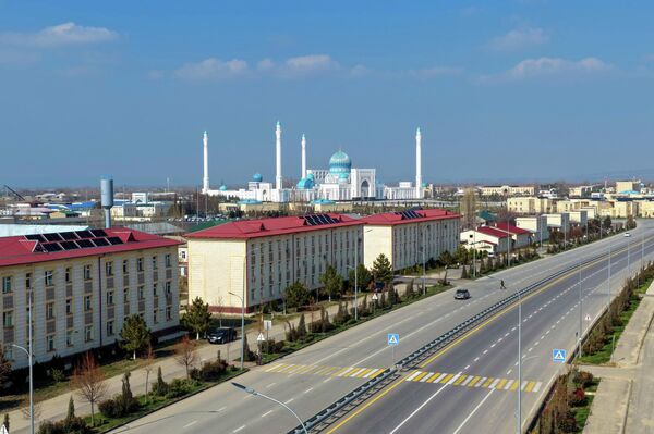 Prezident Shavkat Mirziyoyev posetil kompleks Imama Buxari v Samarkandskoy oblasti - Sputnik O‘zbekiston