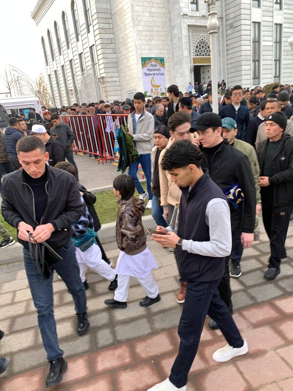 Islomobod jome masjidida hayit namozi - Sputnik O‘zbekiston