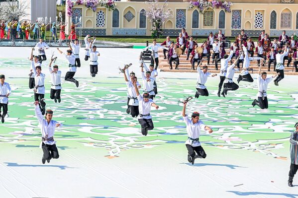 Маросимда миллий ашула ва рақслар намойиш этилди - Sputnik Ўзбекистон