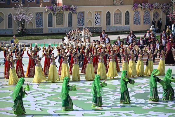 Маросимда миллий ашула ва рақслар намойиш этилди - Sputnik Ўзбекистон